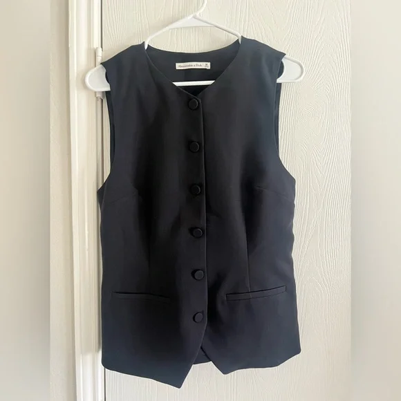 Abercrombie & Fitch fitted button up vest - Picture 1 of 3